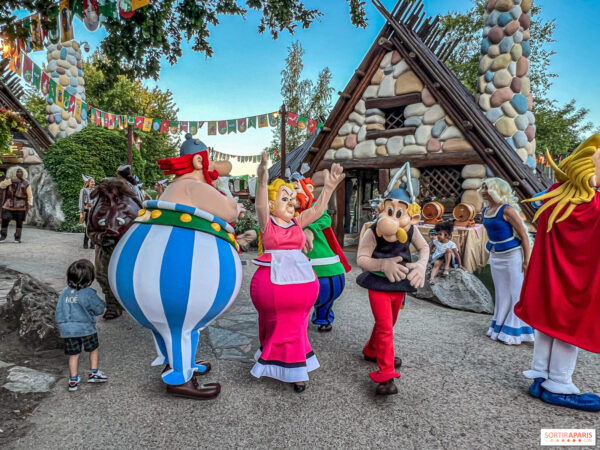 Parc Astérix personnages grand banquet