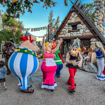 Parc Astérix personnages grand banquet